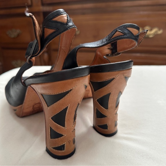 John Fluevog Black and Tan Slingback Heels - Picture 6 of 8